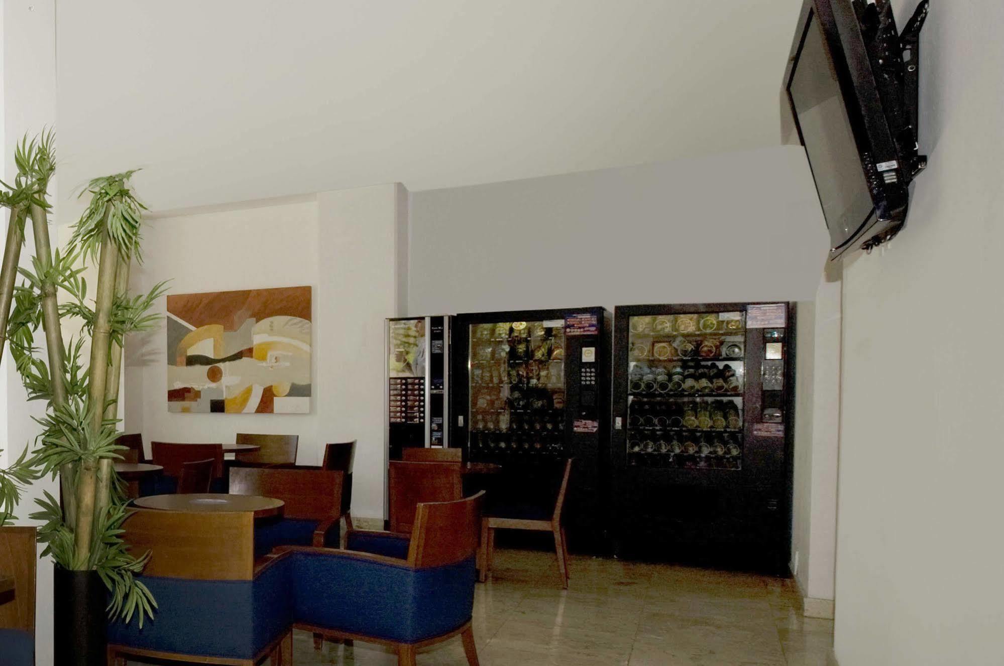 Hotel One Queretaro Plaza Galerias Exteriér fotografie